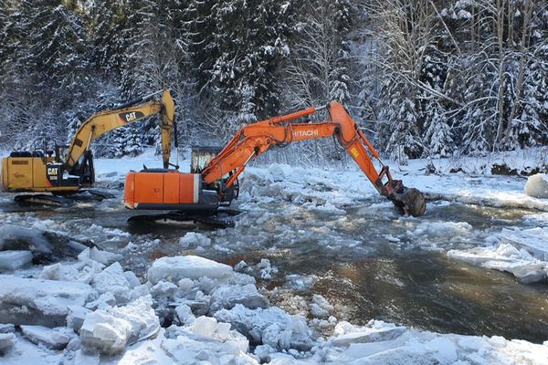 Măsuri de contracarare a efectelor riscurilor, care se manifestă pe raza comunei Cârlibaba, pe cursul Râului Bistrița