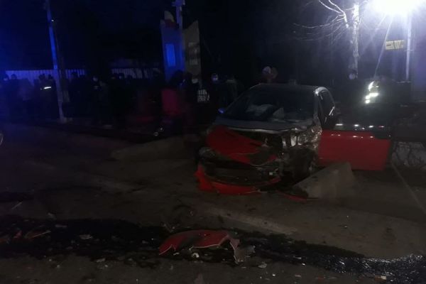 Accident rutier cu 5 victime în județul Suceava. Sunt implicați și doi minori