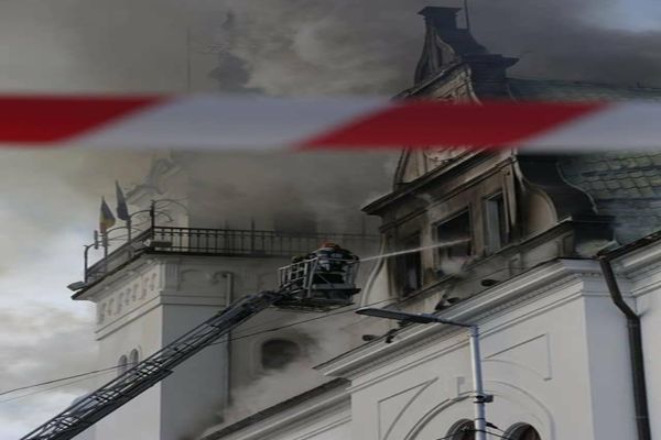 Șapte ore de luptă cu flăcările! Alin Găleată, ISU Suceava: ”Doar divinitatea are intervenții fără sincope, perfecte. Și noi știm lucrul acesta.”