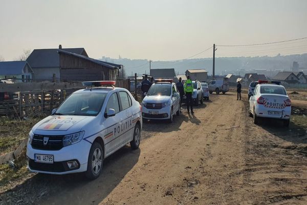 Razie de amploare pe raza comunei Șcheia și în două cartiere din Suceva. Trei persoane, reținute