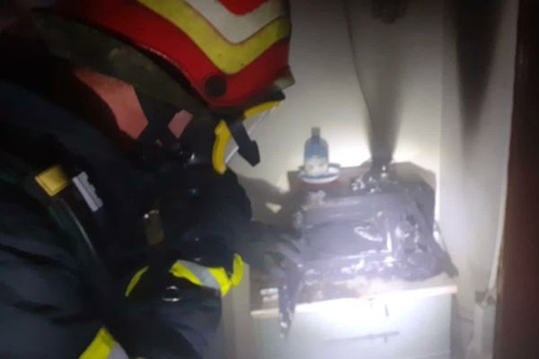 Locuință cuprinsă de flăcări la Costisa 