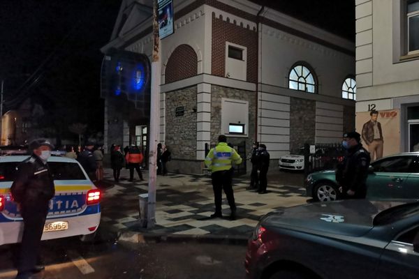 Peste 450 amenzi aplicate de polițiști pentru nerespectarea măsurilor de prevenire a răspândirii SARS-COV-2 