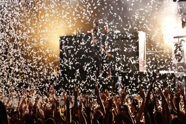 Evenimentele în aer liber vor putea fi organizate de la 1 iunie 2021 în anumite condiții