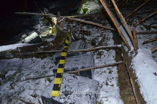  Focuri de armă la frontiera de nord! Țigări in valoare de peste 70.000 lei confiscate de polițiștii de frontieră suceveni