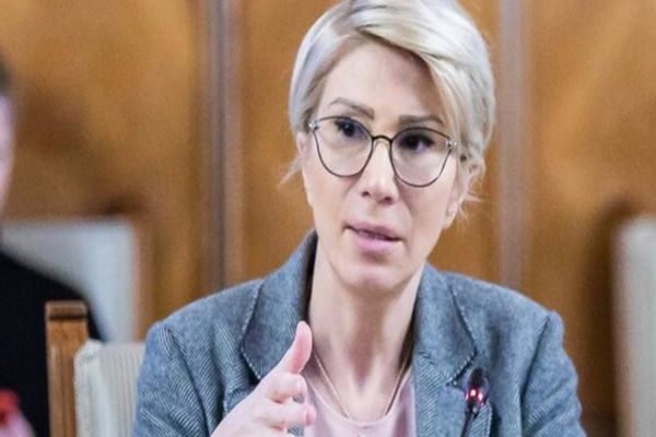 Raluca Turcan: Sărăcia rămâne o mare problemă în România și valoarea muncii în România – 8 Euro/ora este de peste 3 ori mai mică decât media la nivelul UE,  iar sărăcia în muncă este aproape de două ori mai mare în România
