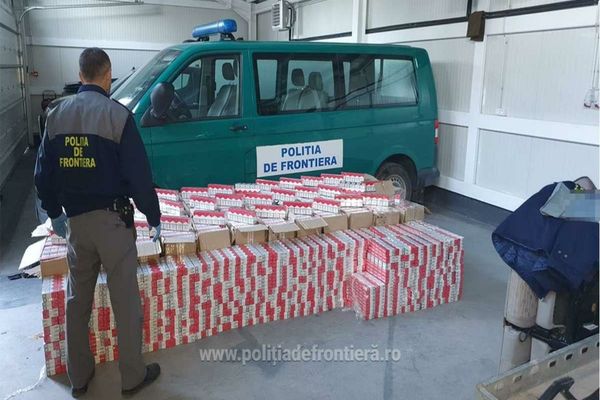 Peste 22.000 pachete cu țigări descoperite și confiscate la frontiera de nord 