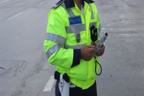 De ce surpriză au avut parte polițiștii când au oprit un șofer de 45 de ani