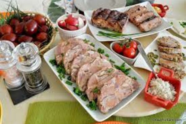 Avertismentul unui medic: După post, organismul e şocat de schimbarea bruscă a alimentaţiei