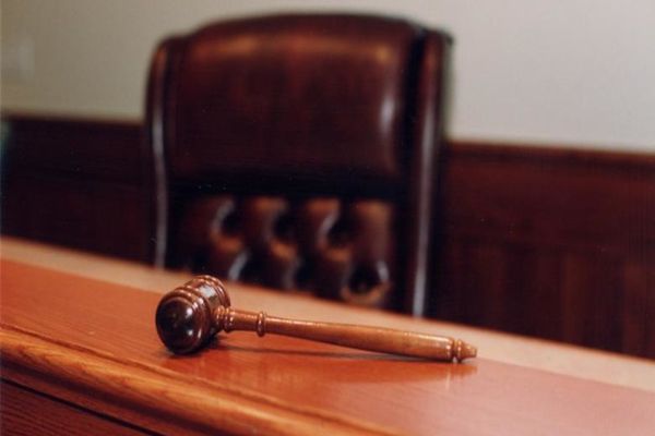 Pensiile speciale ale magistraților vor fi RECALCULATE. Sporurile bugetarilor, plafonate la 20%