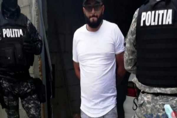 Tânărul din Suceava care şi-a ucis iubita în faţa unui bloc din Cluj-Napoca a fost condamnat la închisoare pe viaţă