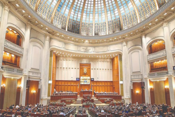 Pensia de serviciu, eliminată în cazul corupților