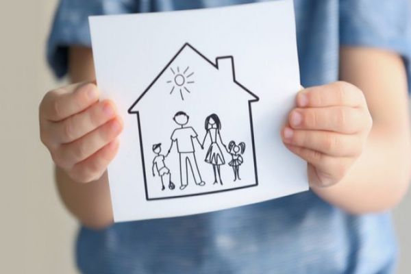 Se simplifică procesul de adopție