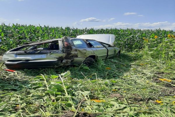 Accident la Căciulești! Doi adolescenți din Suceava, răniți