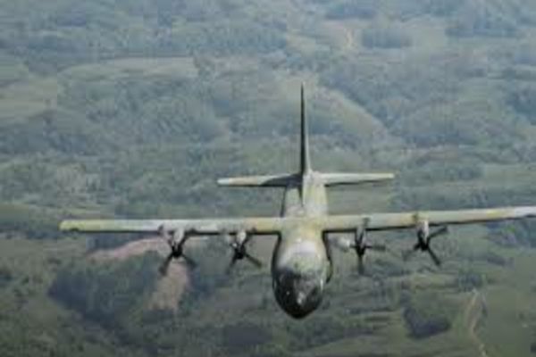 Celulă de criză în Afganistan! Doar un român a fost evacuat din Kabul cu avionul Forțelor Aeriene Române - Ceilalți nu au putut ajunge la aeroport