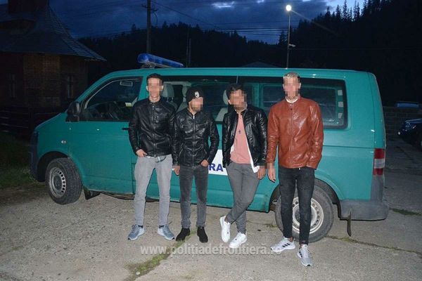 Patru cetăţeni algerieni opriți la frontiera de nord a țării 