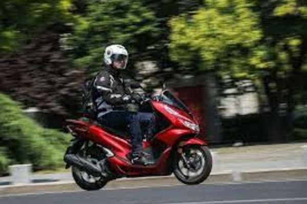 Ce trebuie să știi când ieși cu ATV-ul, MOPEDUL SAU SCUTERUL pe drumurile publice