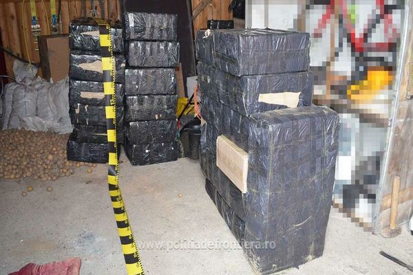 Țigări, în valoare de aproximativ 100.000 de euro, confiscate la frontiera de nord a României