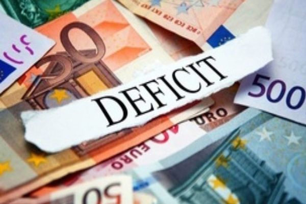 România a reușit scăderea deficitului bugetar față de anul trecut