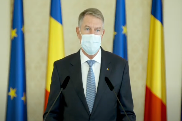 Klaus Iohannis a anunțat noile restricții în România. Începând de luni, elevii intră în vacanţă timp de două săptămâni