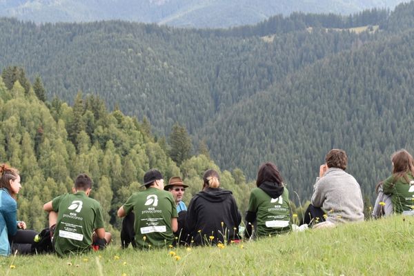 Tinerii pasionați de protecția mediului se înscriu în Eco Provocarea