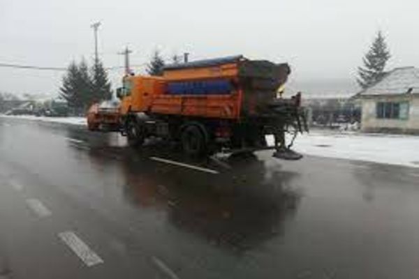 Ninsori ușoare în Pasul Mestecăniș, județul Suceava 