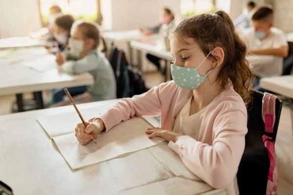 Testarea elevilor anti-Covid la școală. Care este procedura?