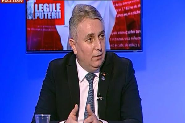 Lucian Bode: „Există o majoritate care să susţină un Guvern PNL-USR-UDMR şi minorităţi în Parlament, dar este la limită”
