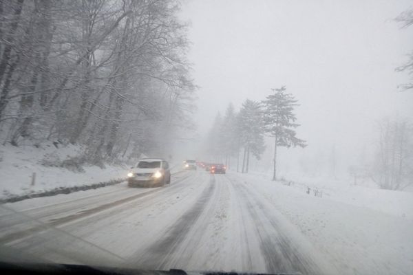 Atenționări METEO de vânt puternic, lapoviță și ninsoare! Unde se va depune zăpadă