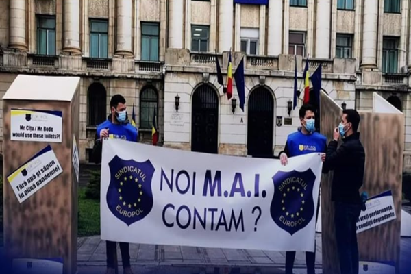 Polițiștii ies în stradă nemulțumiți de salarii și condiții de muncă