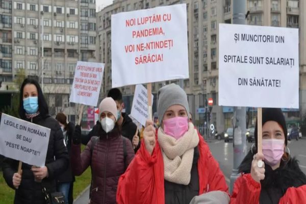 Noi proteste, astăzi, în România! Medicii și profesorii ies în stradă!