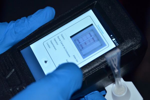 Tânăr din Suceava, depistat drogat la volan! A încercat să fugă de polițiști, dar a fost prins