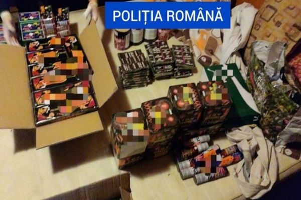 Aproape 20.000 articole pirotehnice, confiscate de polițiști