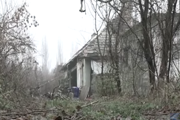 România reală în 2021. Familie la limita supraviețuirii, într-o casă abandonată. Copiii la care Moșul nu ajunge... niciodată