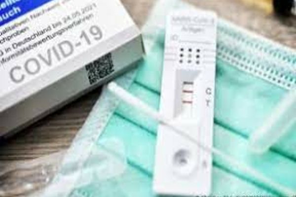 IGSU anunță că două milioane de teste rapide ajung la noapte în România, pentru elevi