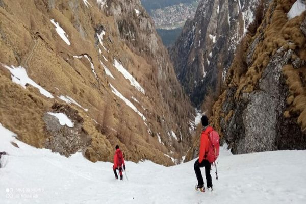 Zi încărcată pentru salvatorii montani: Aproximativ 50 de intervenții în ultimele 24 de ore! Câte persoane au ajuns la spital