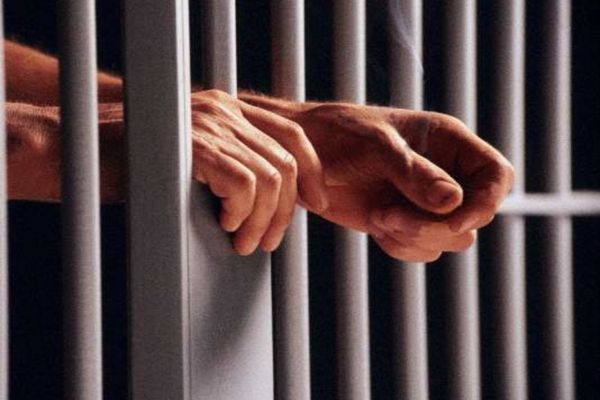 Sucevean, arestat preventiv pentru contrabandă de țigări și tutun, în Satu Mare! Ce au găsit polițiștii