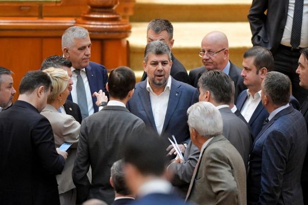 Eliminarea pensiilor speciale ale aleșilor locali, VOT NEGATIV în Comisia de Muncă din Senat. Aleșii USR au fost singurii care au votat favorabil