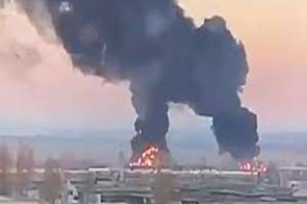 UCRAINA, bombardată din nou | Multiple ATACURI cu rachete în zone strategice de la graniță! Explozii la Kiev, Harkov și Odessa