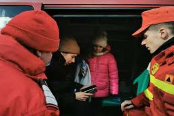 35 de refugiați au ajuns la UPU Suceava. 16 dintre ei sunt copii