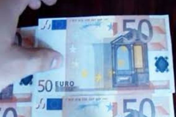 Voucherele de 50 de euro vor fi acordate în luna iunie, prin Poşta Română 
