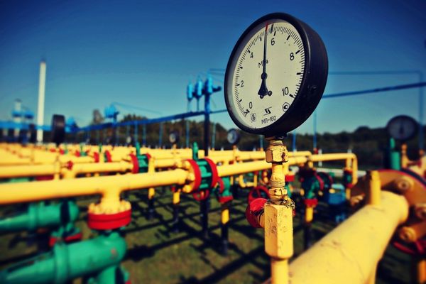 Culisele Statului Paralel: Cât de independentă este România de gazul rusesc, cum se fac importurile mascate