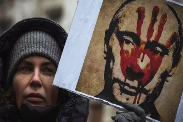 În 2014 era banc, acum este realitate. Cum le explică Putin copiilor invazia în Ucraina