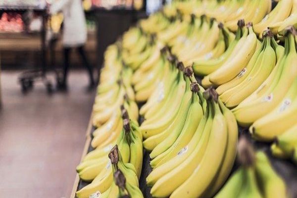 Ce se întâmplă în corpul tău dacă mănânci o banană în fiecare zi