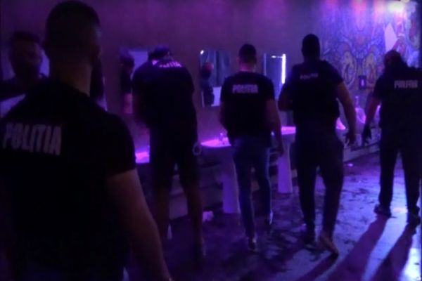 Primul laborator de extragere secundară a cocainei, descoperit de polițiștii din România