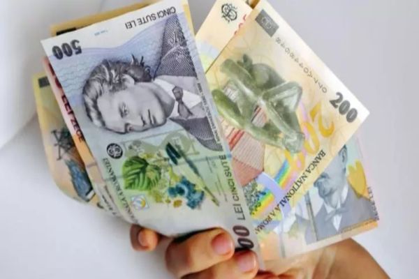 CÂT va fi salariul minim în România în 2023: Scenariile majorării, pe masa Guvernului - Calcule exclusive