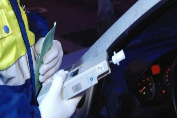 Beat criță, la volanul unui autoturism! S-a ales cu dosar penal