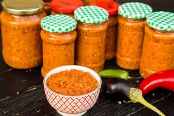 Conservele pentru iarnă, mult mai scumpe față de anul trecut: ce variante au românii