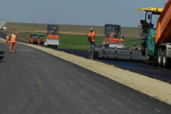 Pași concreți pentru Autostrada Nordului: s-au semnat contractele de finanțare pentru studiile de fezabilitate 