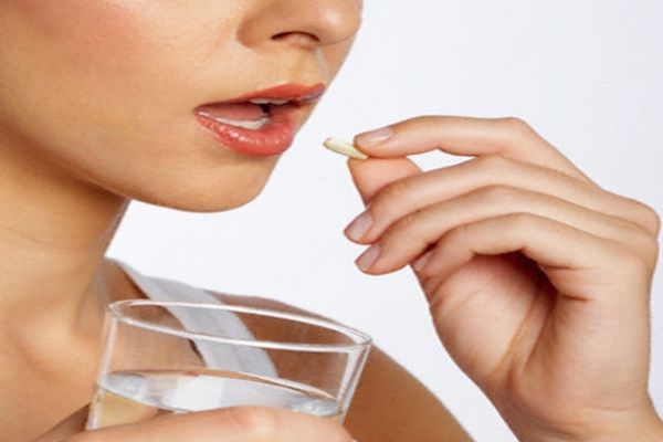 Abuzul de ANTIBIOTICE, obiceiul NOCIV al românilor! Medicii trag un SEMNAL DE ALARMĂ