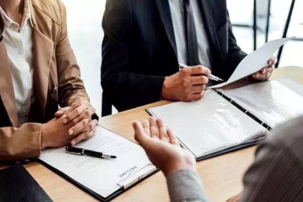 SCANDAL uriaș: noi angajări în plină criză - Parlamentarii votează crearea a 200 de noi posturi la ANPC